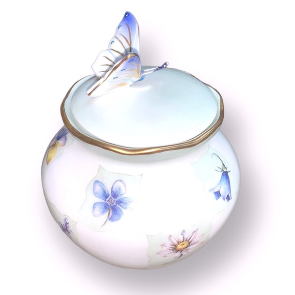 Butterfly Dance music box - Picture 2 of 6